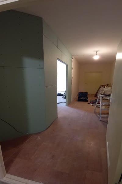 iz-chego-sdelat-peregorodku-v-kvartire